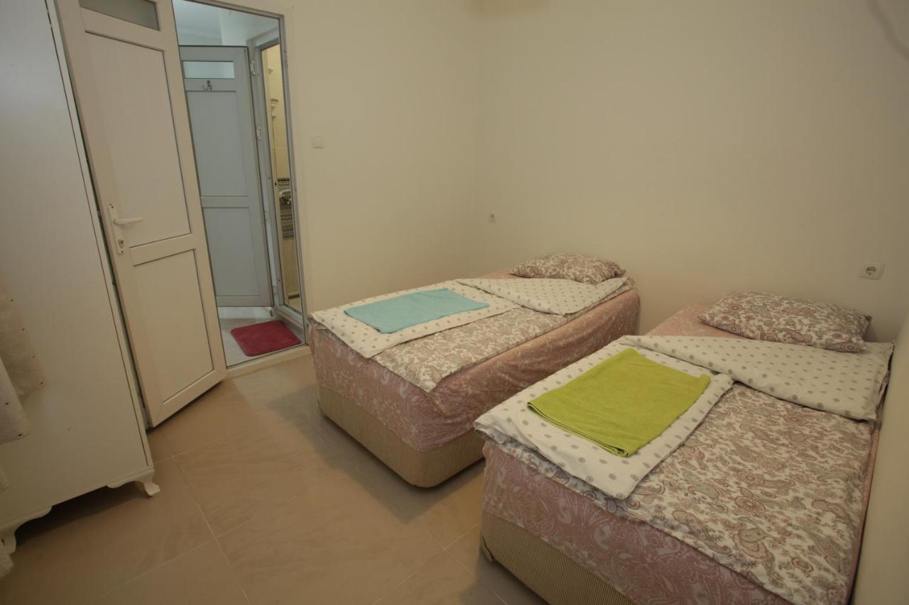 Sukhum City Mini Hotel Sukhumi Exterior photo